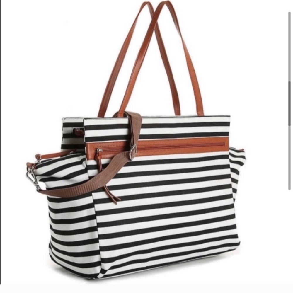 BRAND NEW Weekender Bag!